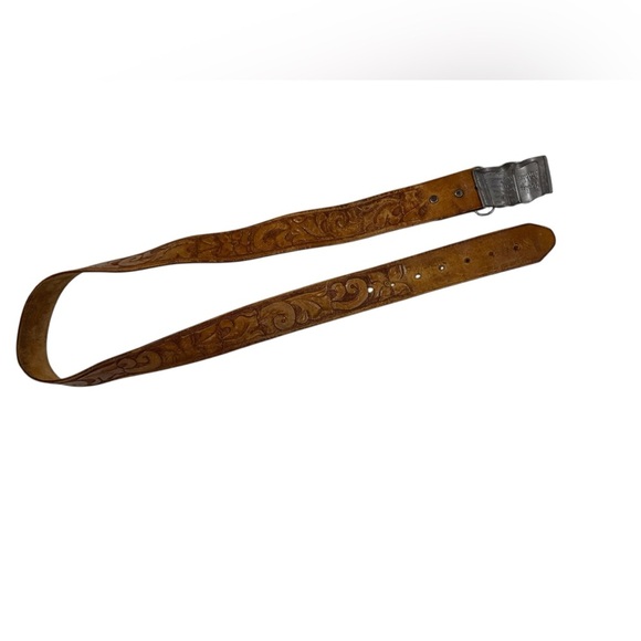 Siskiyou Bible Belt Buckle on Vintage 1984 Hand Tooled Leather Belt - Picture 5 of 10